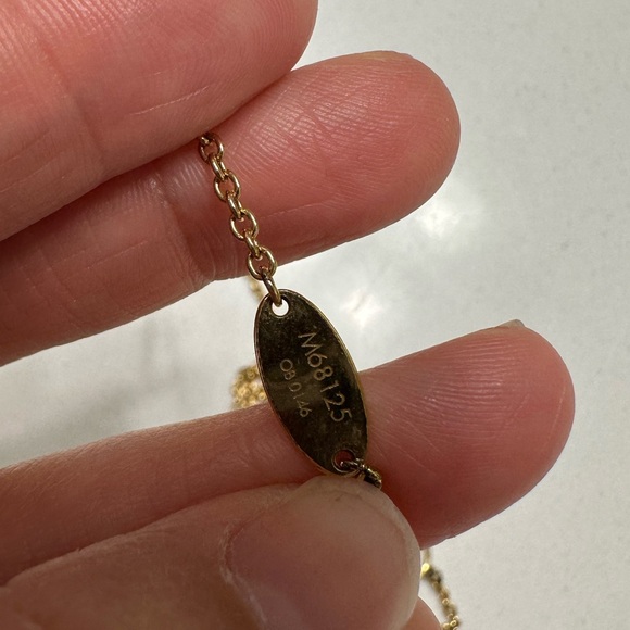 Louis Vuitton Flower Necklace - Gold - Picture 3 of 4